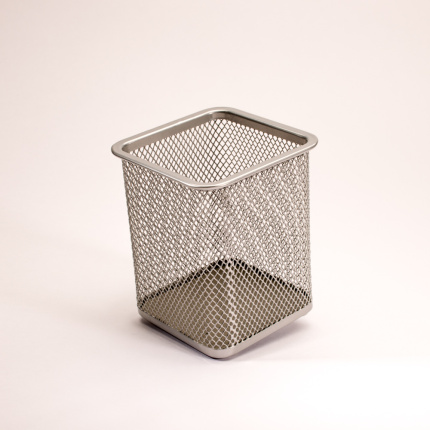 PENNEHOLDER I METAL TRÅD SILVER