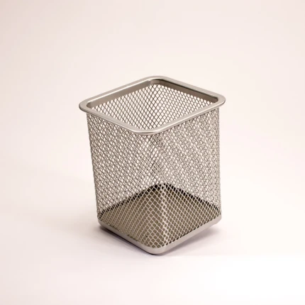 PENNEHOLDER I METAL TRÅD SILVER