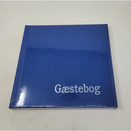 GÆSTEBOG LÆRRED M/TRYK - 23x25 CM - KONGEBLÅ